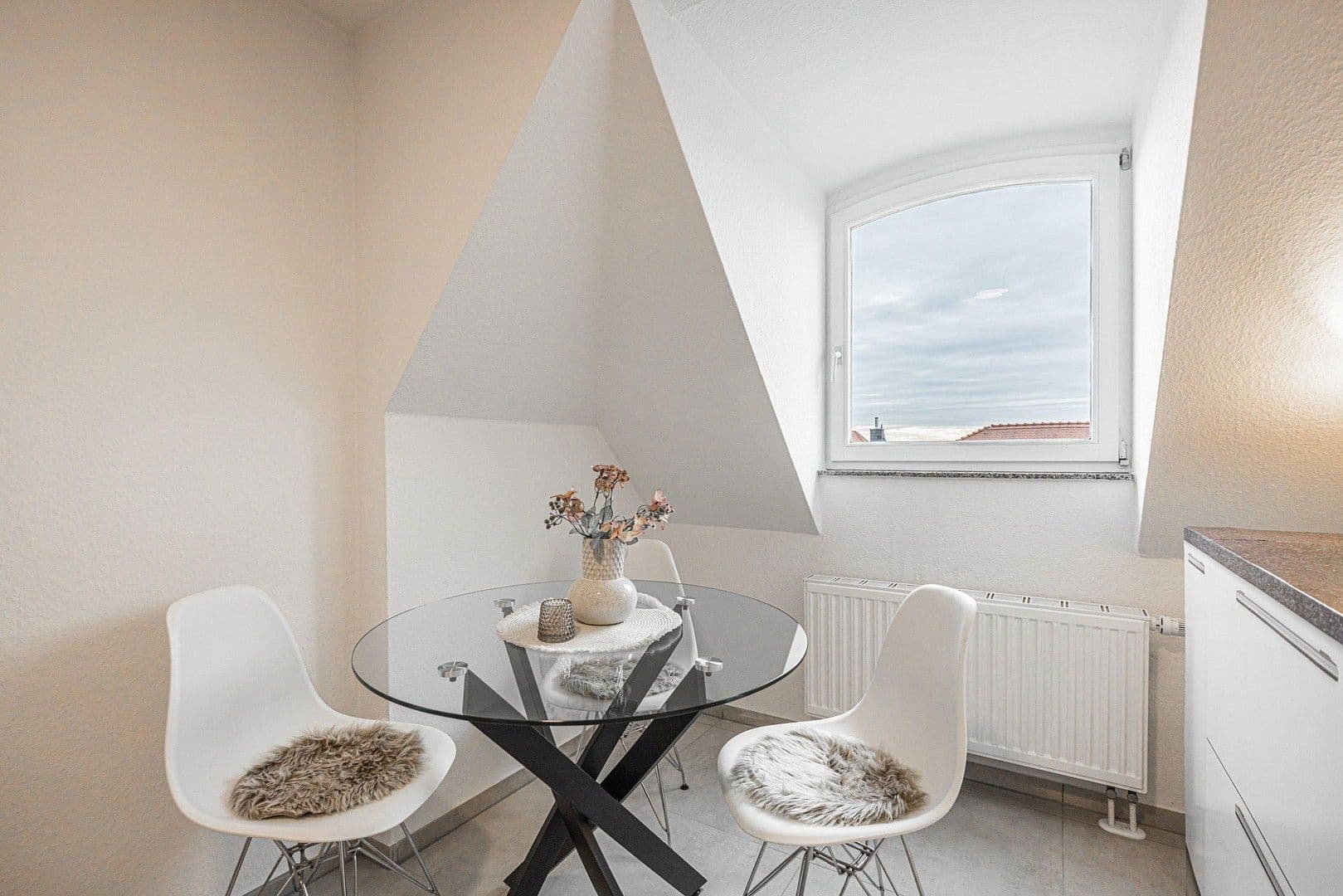 Prodej bytu 3+1 84 m², Blumenstraße 20, Leipzig, Sasko Prodej bytu 3+1 84 m², Blumenstraße 20, Leipzig, Sasko