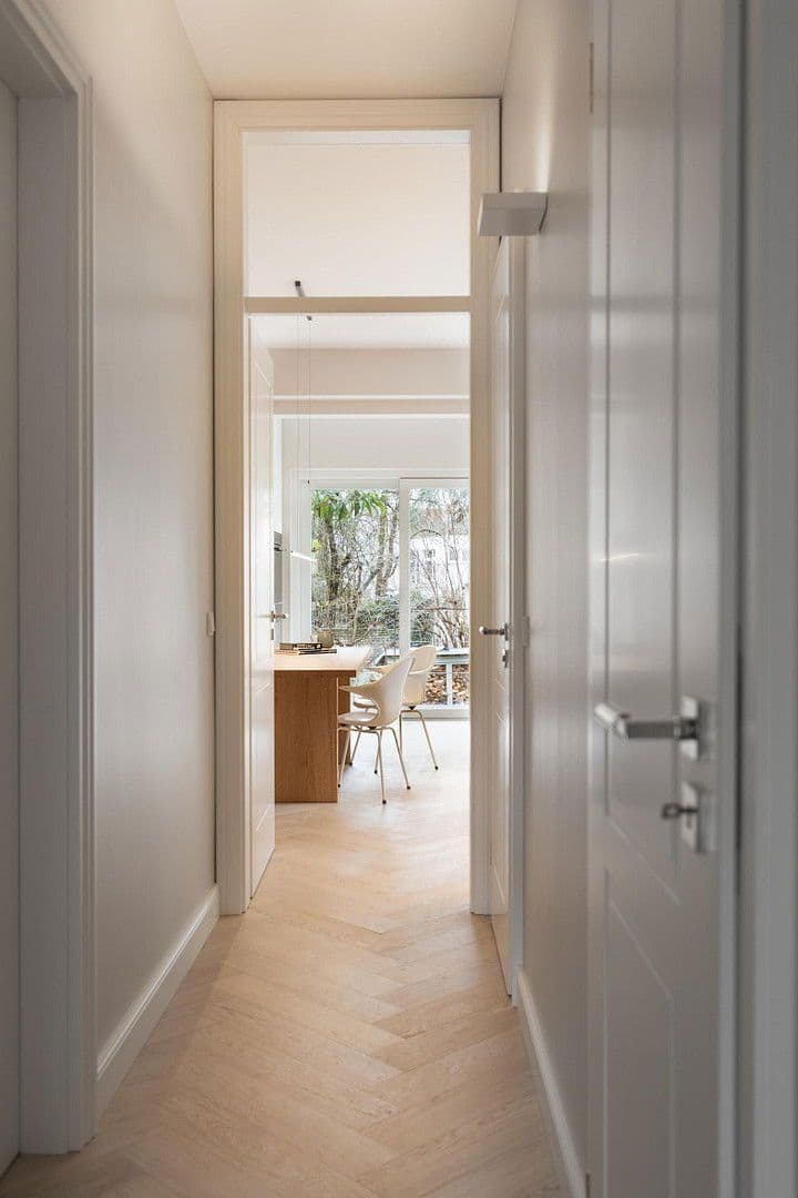 Pronájem bytu 4+1 104 m², Kennedydamm 7, Düsseldorf, Severní Porýní-Vestfálsko Pronájem bytu 4+1 104 m², Kennedydamm 7, Düsseldorf, Severní Porýní-Vestfálsko