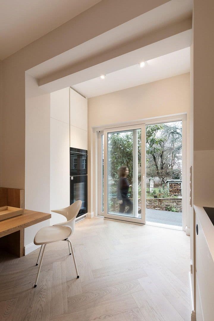 Pronájem bytu 4+1 104 m², Kennedydamm 7, Düsseldorf, Severní Porýní-Vestfálsko Pronájem bytu 4+1 104 m², Kennedydamm 7, Düsseldorf, Severní Porýní-Vestfálsko