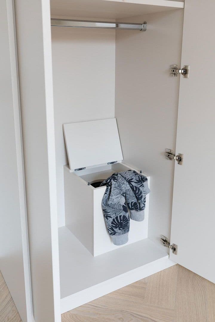 Pronájem bytu 4+1 104 m², Kennedydamm 7, Düsseldorf, Severní Porýní-Vestfálsko Pronájem bytu 4+1 104 m², Kennedydamm 7, Düsseldorf, Severní Porýní-Vestfálsko