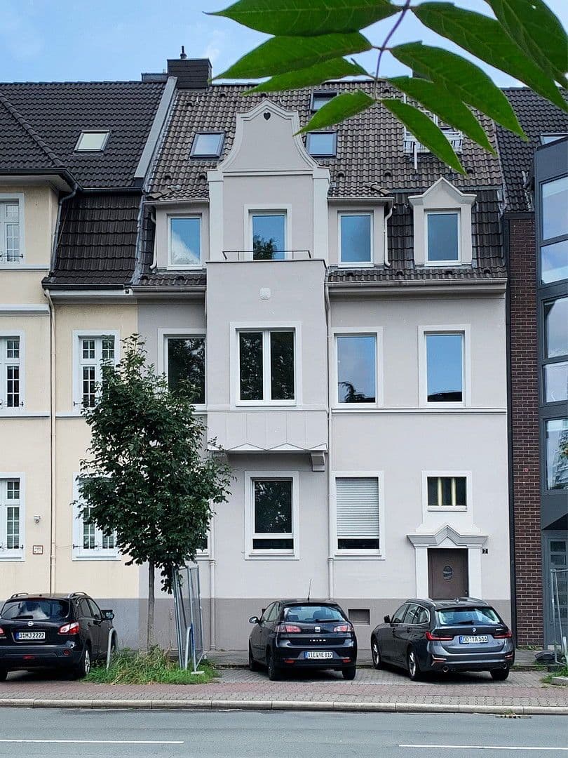 Pronájem bytu 4+1 104 m², Kennedydamm 7, Düsseldorf, Severní Porýní-Vestfálsko Pronájem bytu 4+1 104 m², Kennedydamm 7, Düsseldorf, Severní Porýní-Vestfálsko