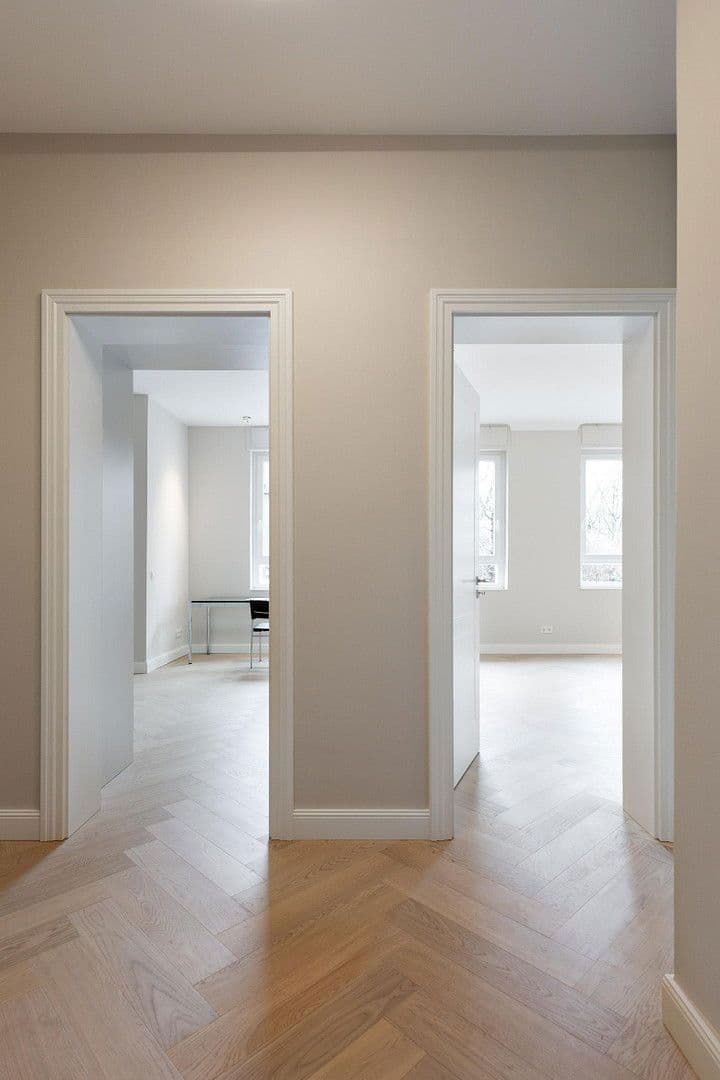 Pronájem bytu 4+1 104 m², Kennedydamm 7, Düsseldorf, Severní Porýní-Vestfálsko Pronájem bytu 4+1 104 m², Kennedydamm 7, Düsseldorf, Severní Porýní-Vestfálsko