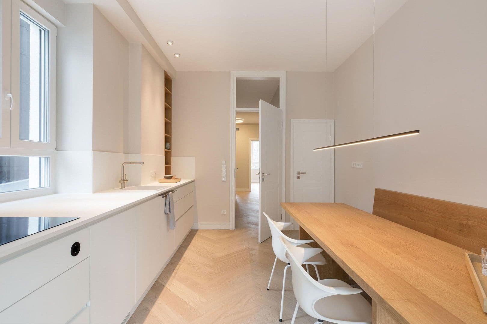 Pronájem bytu 4+1 104 m², Kennedydamm 7, Düsseldorf, Severní Porýní-Vestfálsko Pronájem bytu 4+1 104 m², Kennedydamm 7, Düsseldorf, Severní Porýní-Vestfálsko