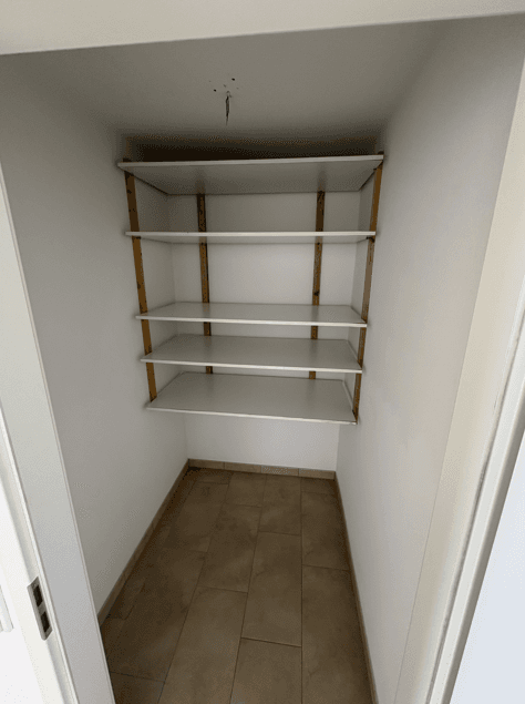 Pronájem bytu 2+1 68 m², Nürtingen, Bádensko-Württembersko Pronájem bytu 2+1 68 m², Nürtingen, Bádensko-Württembersko