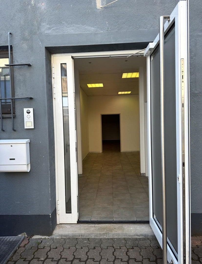 Pronájem nebytového prostoru 170 m², Wiesenstrasse 2, Karlsruhe Grünwettersbach, Bádensko-Württembersko Pronájem nebytového prostoru 170 m², Wiesenstrasse 2, Karlsruhe Grünwettersbach, Bádensko-Württembersko