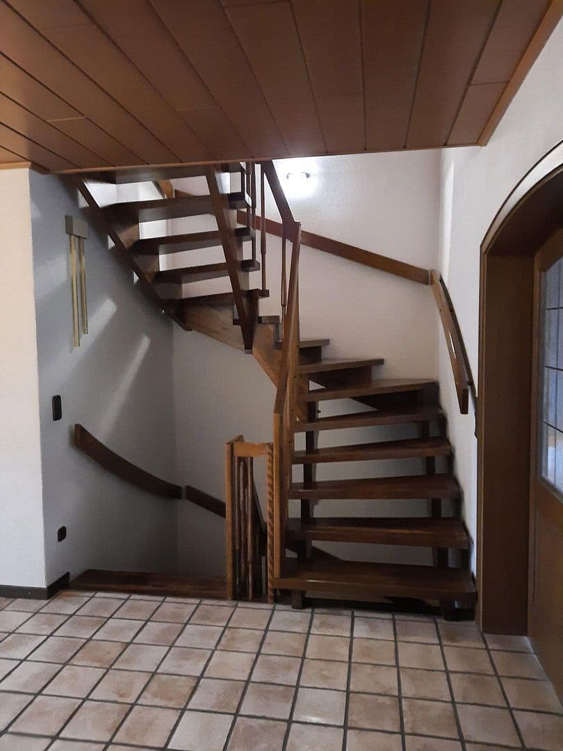 Prodej domu 155 m², pozemek 525 m², Nettetal, Severní Porýní-Vestfálsko Prodej domu 155 m², pozemek 525 m², Nettetal, Severní Porýní-Vestfálsko