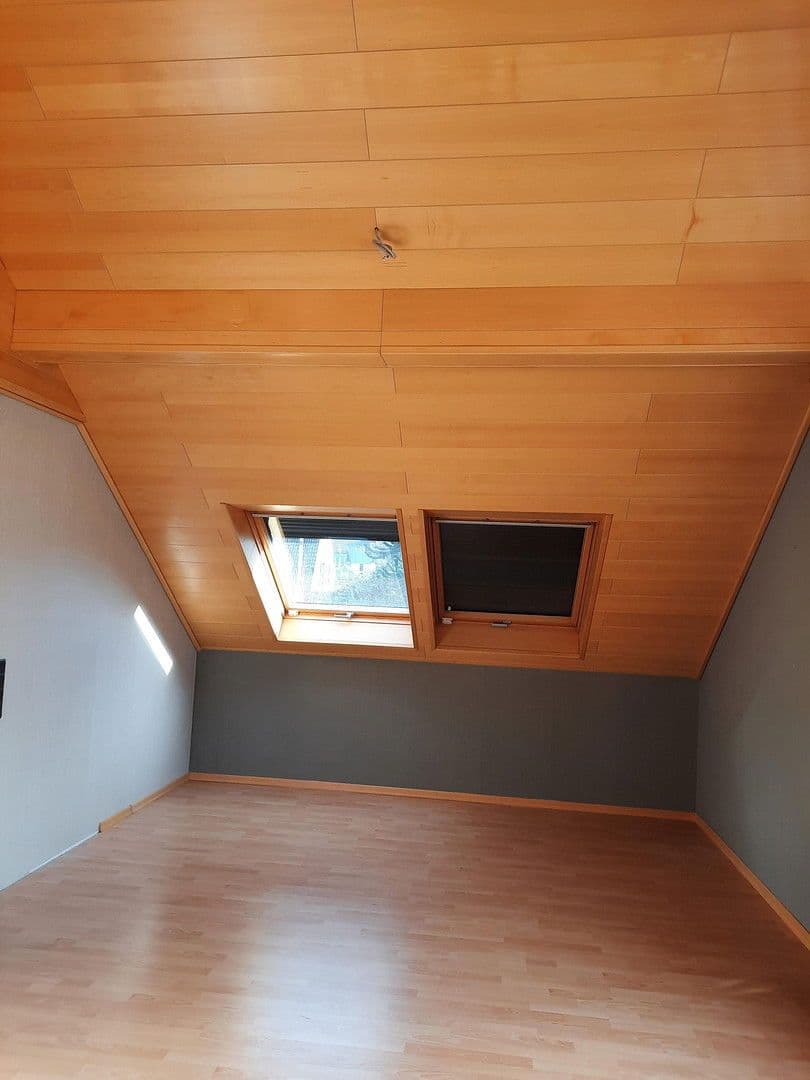 Prodej domu 155 m², pozemek 525 m², Nettetal, Severní Porýní-Vestfálsko Prodej domu 155 m², pozemek 525 m², Nettetal, Severní Porýní-Vestfálsko