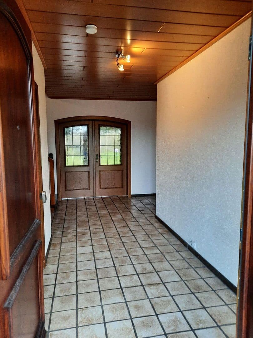 Prodej domu 155 m², pozemek 525 m², Nettetal, Severní Porýní-Vestfálsko Prodej domu 155 m², pozemek 525 m², Nettetal, Severní Porýní-Vestfálsko