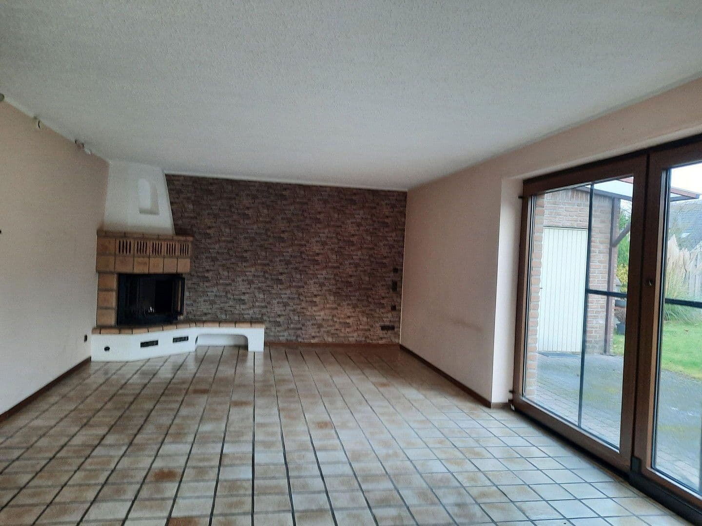 Prodej domu 155 m², pozemek 525 m², Nettetal, Severní Porýní-Vestfálsko Prodej domu 155 m², pozemek 525 m², Nettetal, Severní Porýní-Vestfálsko