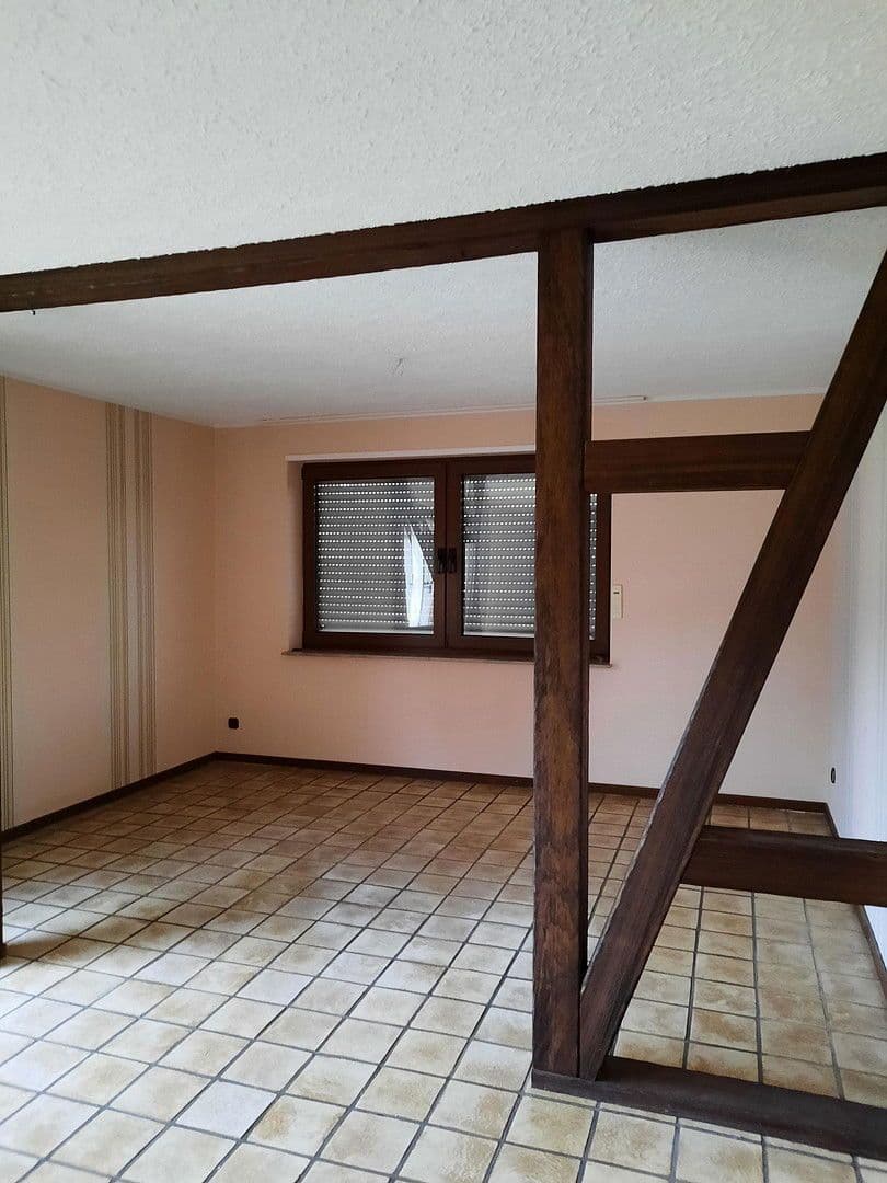 Prodej domu 155 m², pozemek 525 m², Nettetal, Severní Porýní-Vestfálsko Prodej domu 155 m², pozemek 525 m², Nettetal, Severní Porýní-Vestfálsko