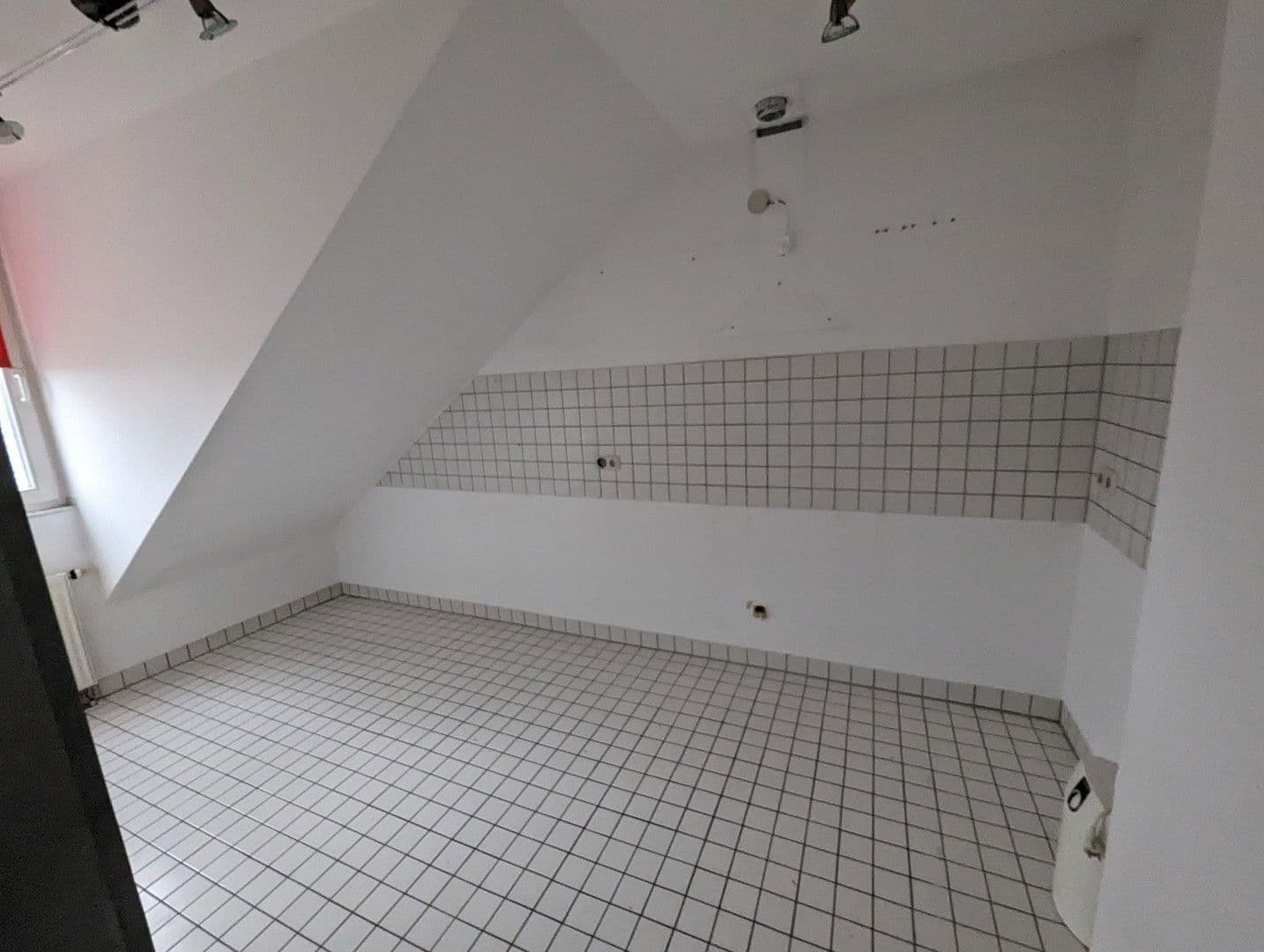 Pronájem bytu 2+1 56 m², Köln Weiß, Severní Porýní-Vestfálsko Pronájem bytu 2+1 56 m², Köln Weiß, Severní Porýní-Vestfálsko