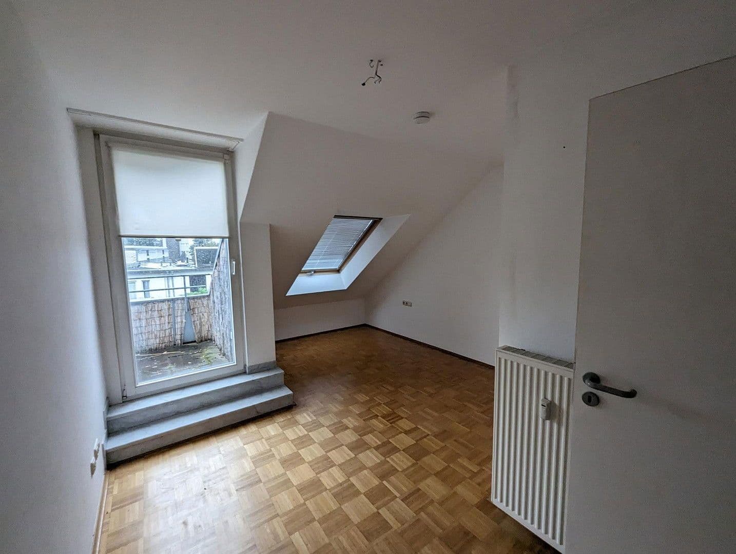 Pronájem bytu 2+1 56 m², Köln Weiß, Severní Porýní-Vestfálsko Pronájem bytu 2+1 56 m², Köln Weiß, Severní Porýní-Vestfálsko
