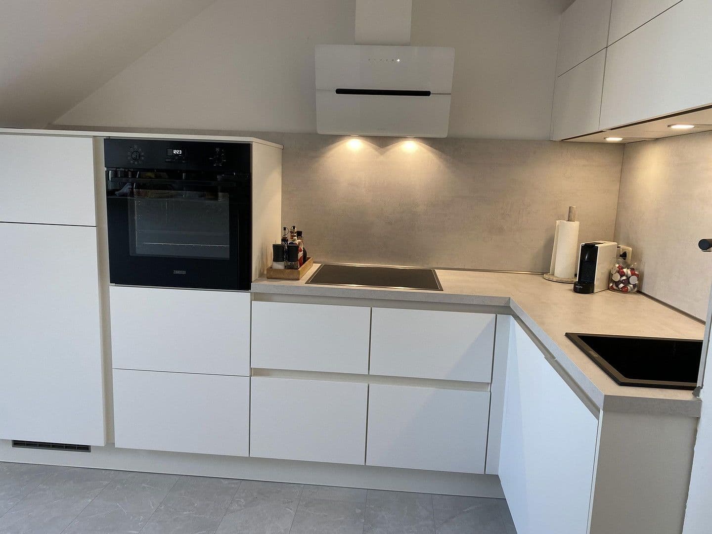 Pronájem bytu 2+1 56 m², Köln Weiß, Severní Porýní-Vestfálsko Pronájem bytu 2+1 56 m², Köln Weiß, Severní Porýní-Vestfálsko