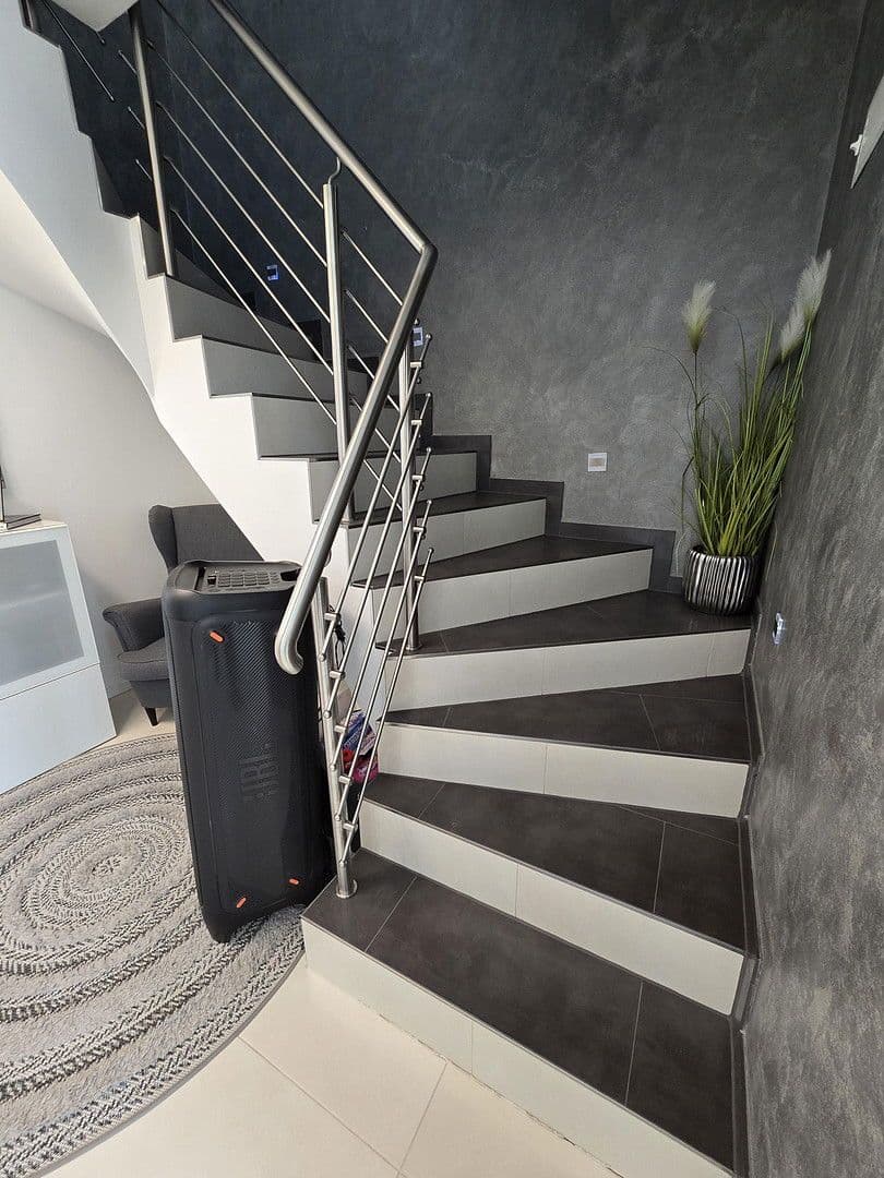 Prodej domu 292 m², pozemek 388 m², Münster, Severní Porýní-Vestfálsko Prodej domu 292 m², pozemek 388 m², Münster, Severní Porýní-Vestfálsko