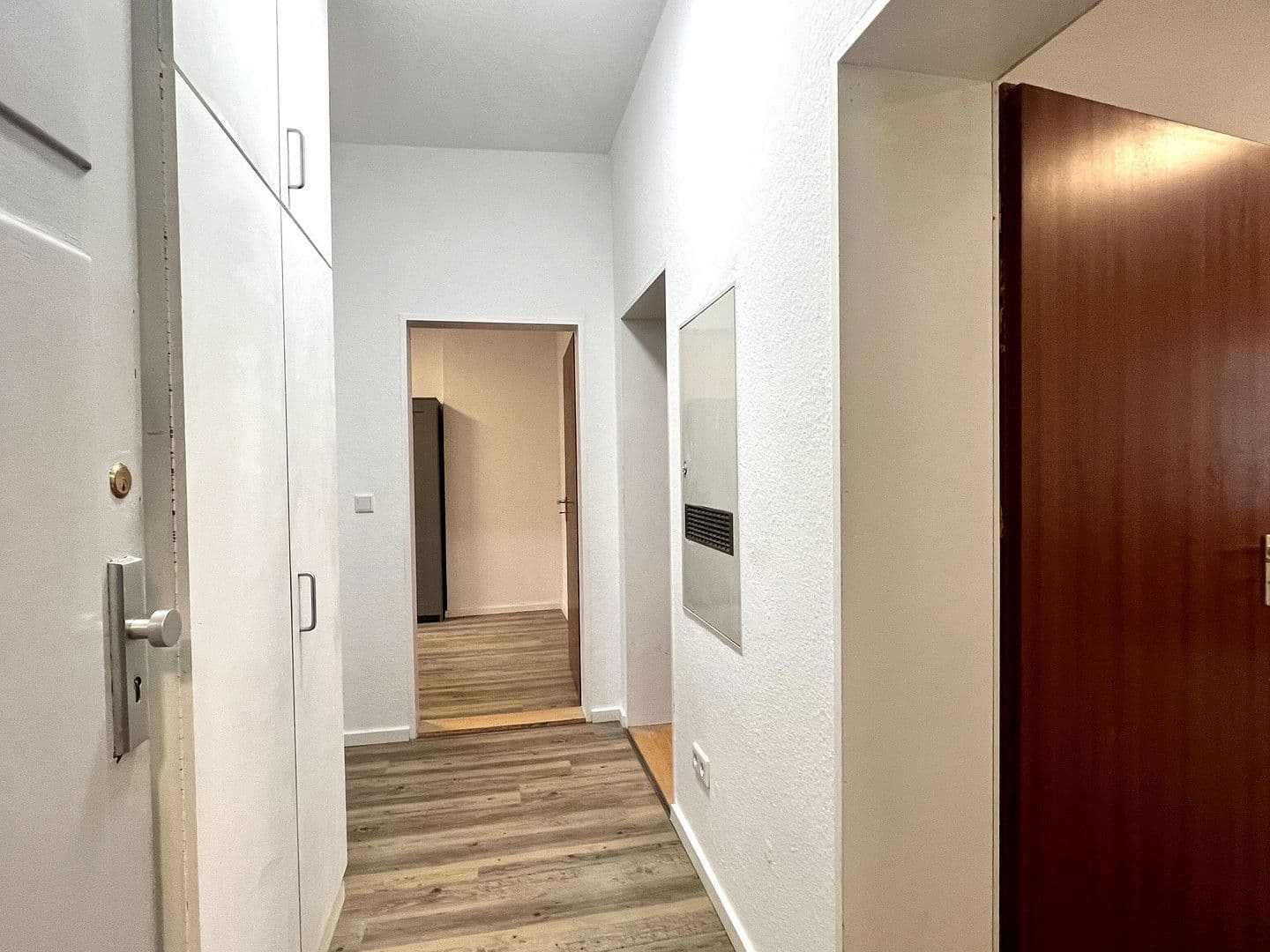 Pronájem bytu 1+1 15 m², Rosenheimerstraße 115, München, Bavorsko Pronájem bytu 1+1 15 m², Rosenheimerstraße 115, München, Bavorsko