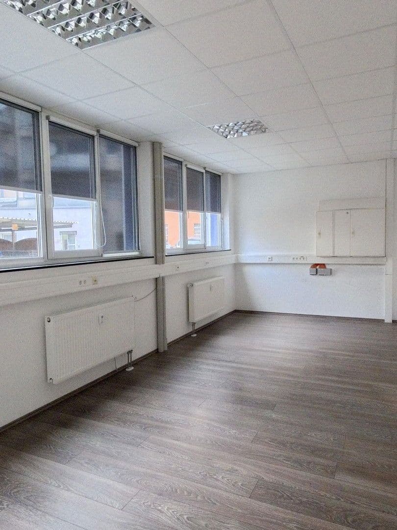 Pronájem kanceláře 104 m², Barbiergasse 6, Nürnberg, Bavorsko Pronájem kanceláře 104 m², Barbiergasse 6, Nürnberg, Bavorsko