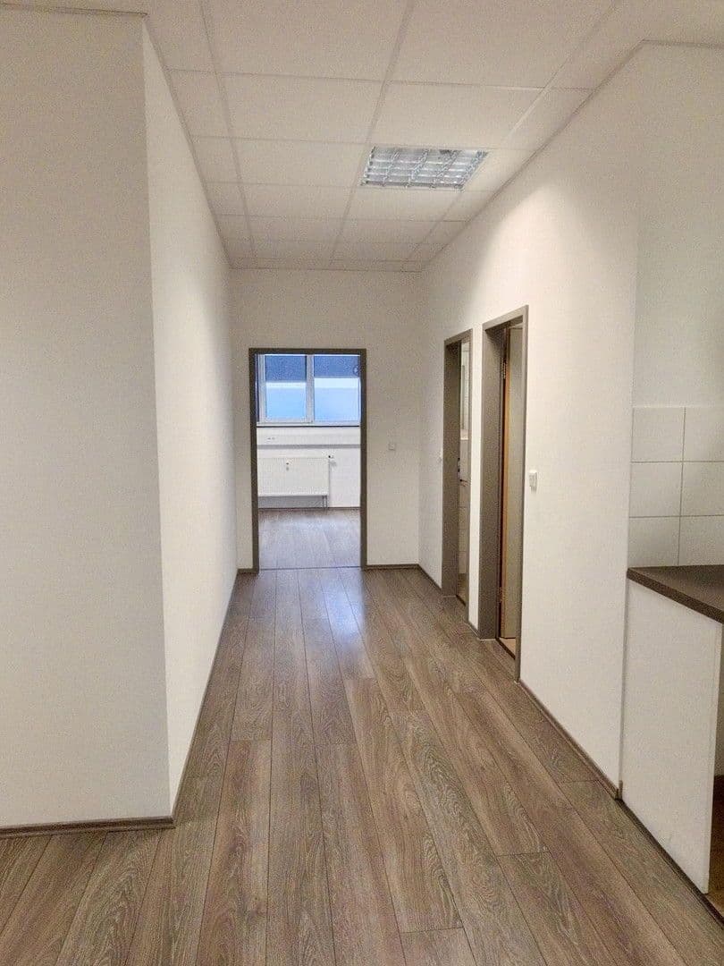 Pronájem kanceláře 104 m², Barbiergasse 6, Nürnberg, Bavorsko Pronájem kanceláře 104 m², Barbiergasse 6, Nürnberg, Bavorsko