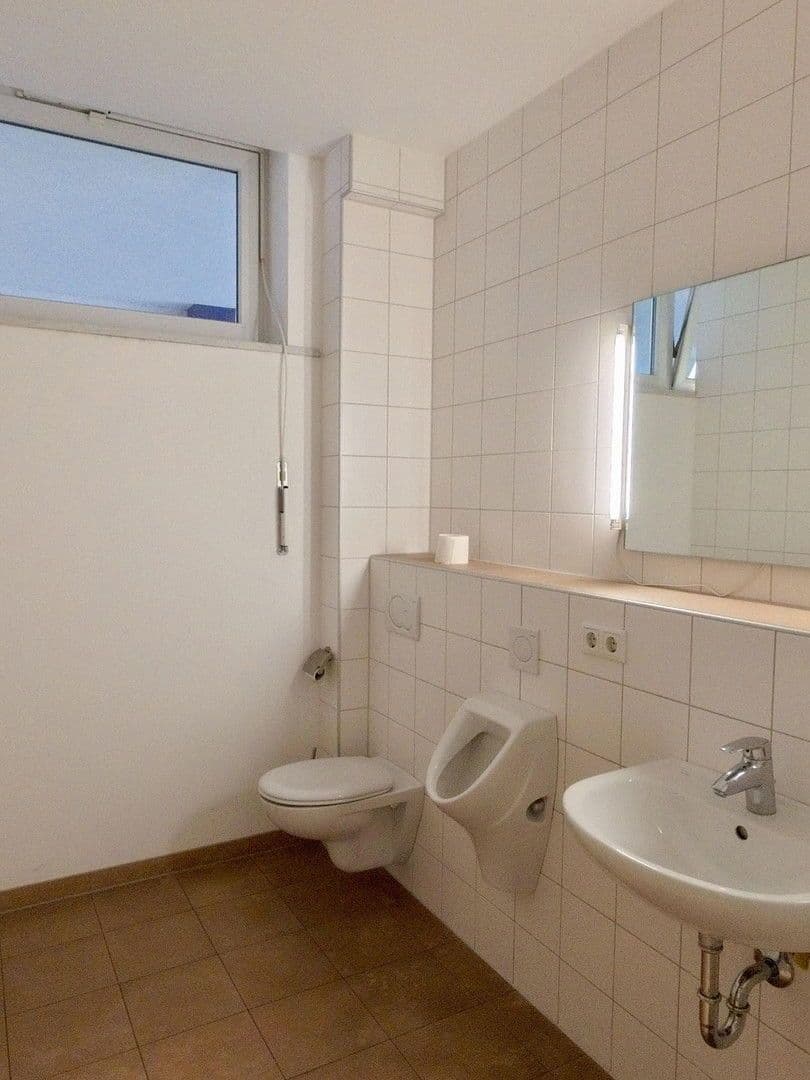 Pronájem kanceláře 104 m², Barbiergasse 6, Nürnberg, Bavorsko Pronájem kanceláře 104 m², Barbiergasse 6, Nürnberg, Bavorsko