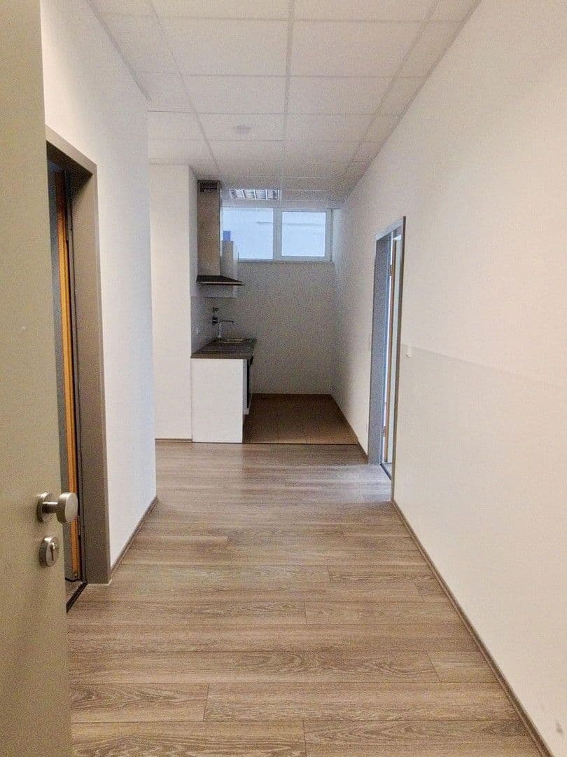 Pronájem kanceláře 104 m², Barbiergasse 6, Nürnberg, Bavorsko Pronájem kanceláře 104 m², Barbiergasse 6, Nürnberg, Bavorsko