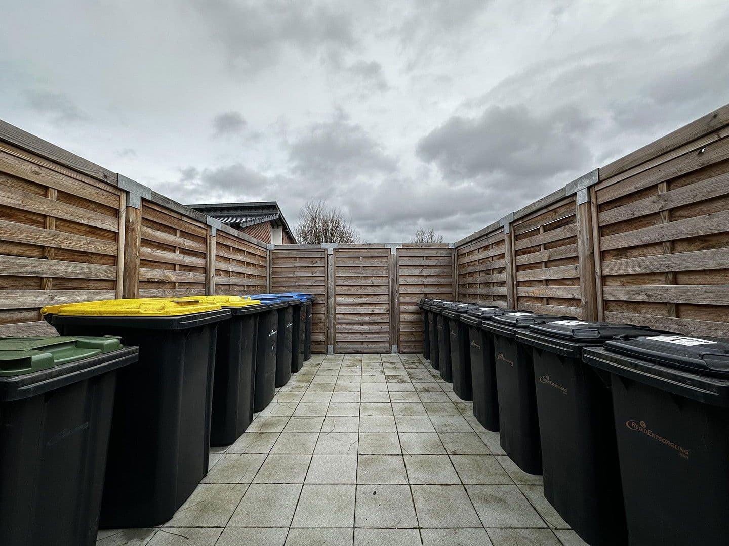 Pronájem bytu 4+1 91 m², Bergmannsweg 76, Baesweiler, Severní Porýní-Vestfálsko Pronájem bytu 4+1 91 m², Bergmannsweg 76, Baesweiler, Severní Porýní-Vestfálsko