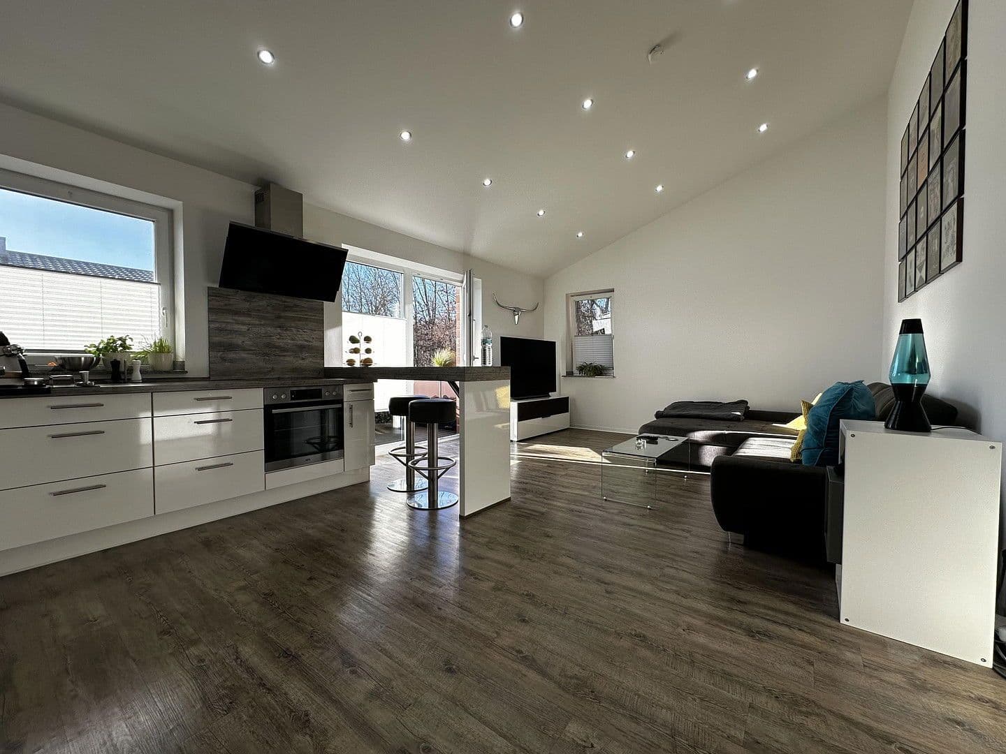 Pronájem bytu 4+1 91 m², Bergmannsweg 76, Baesweiler, Severní Porýní-Vestfálsko Pronájem bytu 4+1 91 m², Bergmannsweg 76, Baesweiler, Severní Porýní-Vestfálsko