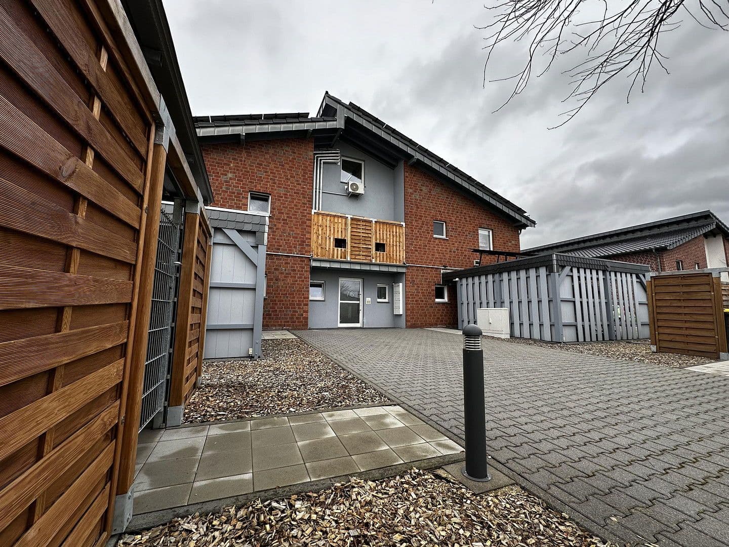 Pronájem bytu 4+1 91 m², Bergmannsweg 76, Baesweiler, Severní Porýní-Vestfálsko Pronájem bytu 4+1 91 m², Bergmannsweg 76, Baesweiler, Severní Porýní-Vestfálsko