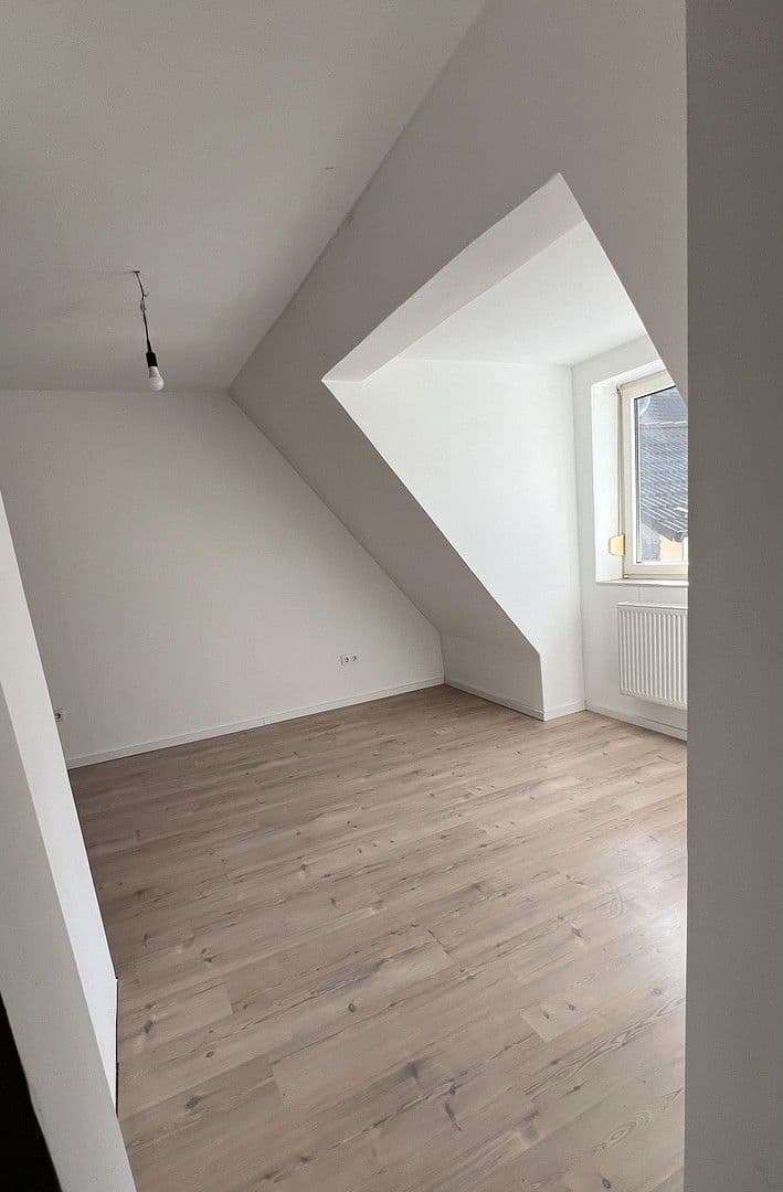 Prodej domu 250 m², pozemek 314 m², Mutterstadt, Porýní-Falc Prodej domu 250 m², pozemek 314 m², Mutterstadt, Porýní-Falc
