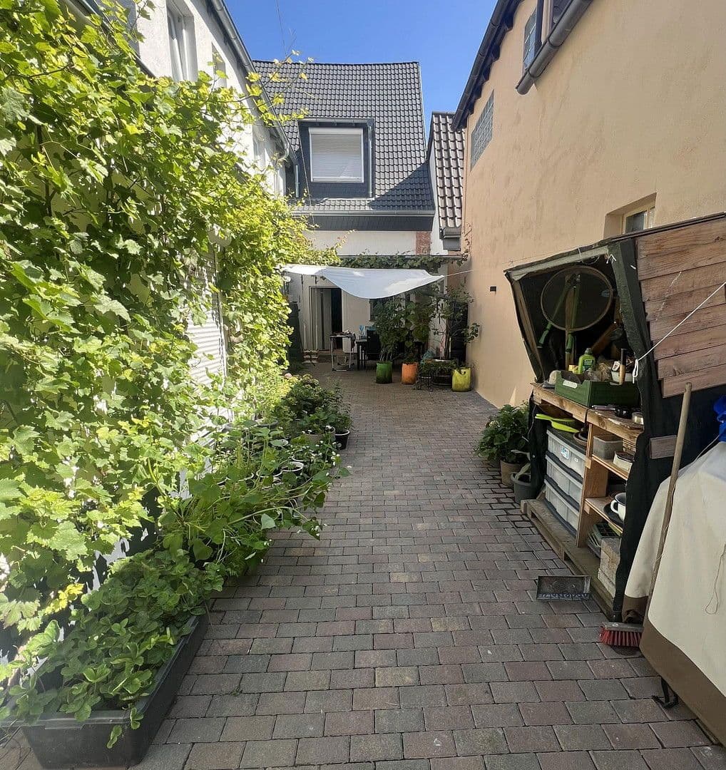 Prodej domu 250 m², pozemek 314 m², Mutterstadt, Porýní-Falc Prodej domu 250 m², pozemek 314 m², Mutterstadt, Porýní-Falc