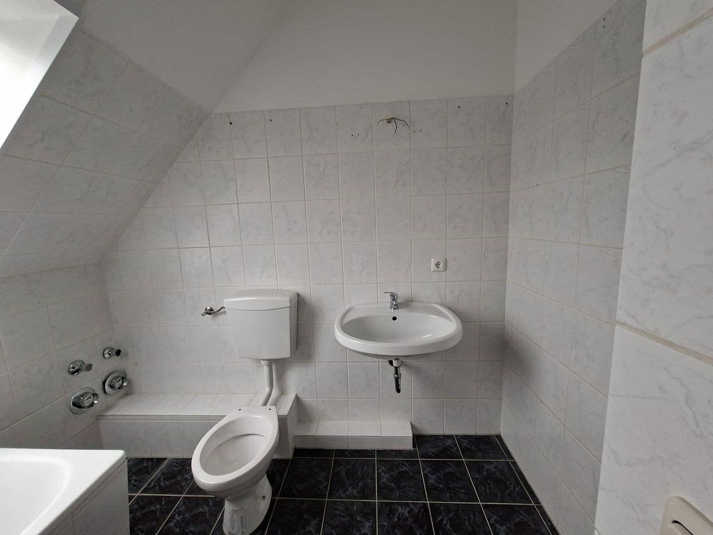 Pronájem bytu 2+1 54 m², Freyensteiner Str. 15-17, Meyenburg, Braniborsko Pronájem bytu 2+1 54 m², Freyensteiner Str. 15-17, Meyenburg, Braniborsko