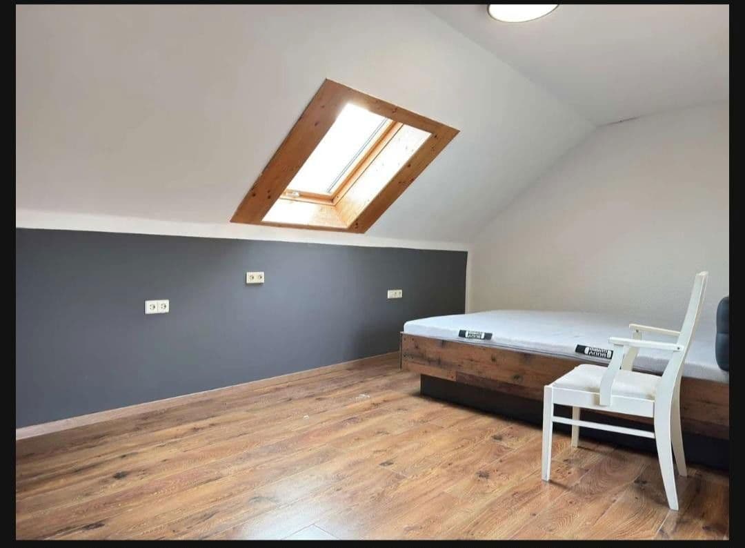 Pronájem bytu 4+1 120 m², Bahnhofstraße 10, Tuttlingen, Bádensko-Württembersko Pronájem bytu 4+1 120 m², Bahnhofstraße 10, Tuttlingen, Bádensko-Württembersko