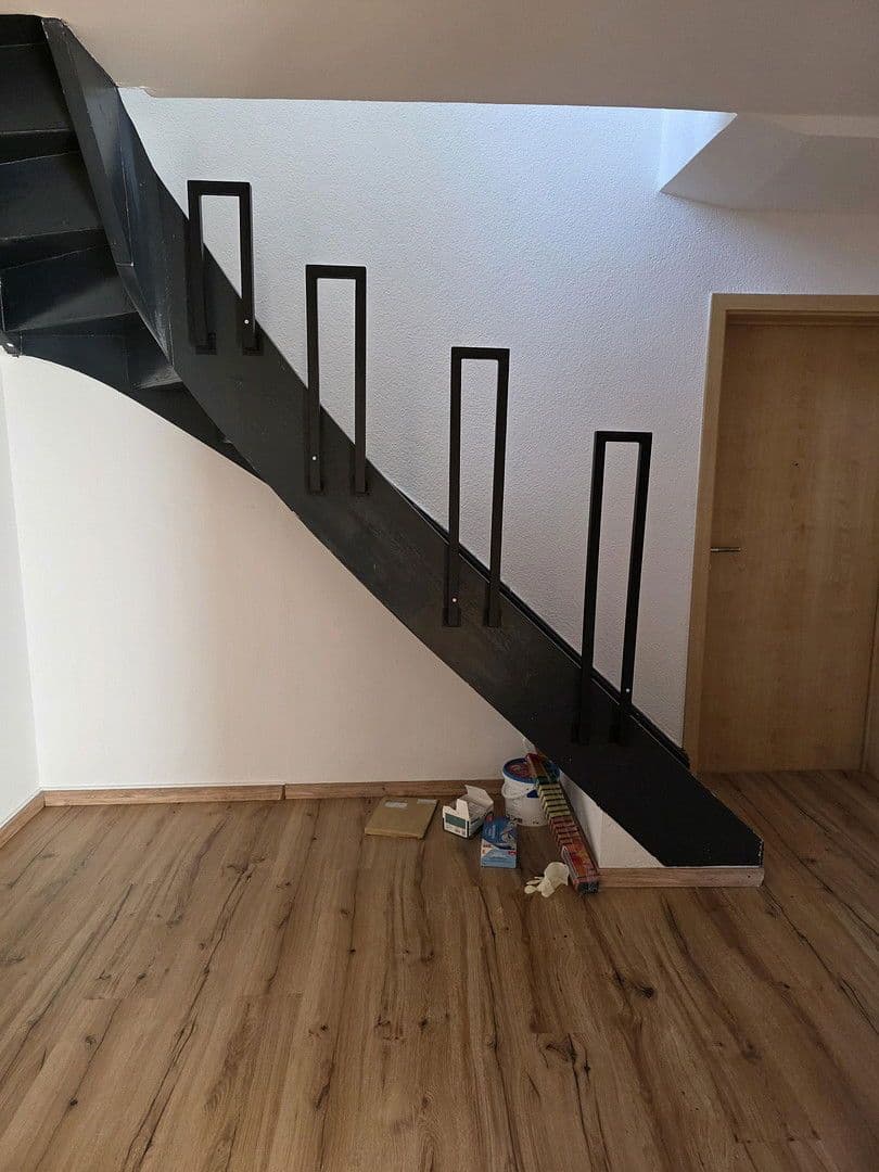 Pronájem bytu 4+1 120 m², Bahnhofstraße 10, Tuttlingen, Bádensko-Württembersko Pronájem bytu 4+1 120 m², Bahnhofstraße 10, Tuttlingen, Bádensko-Württembersko