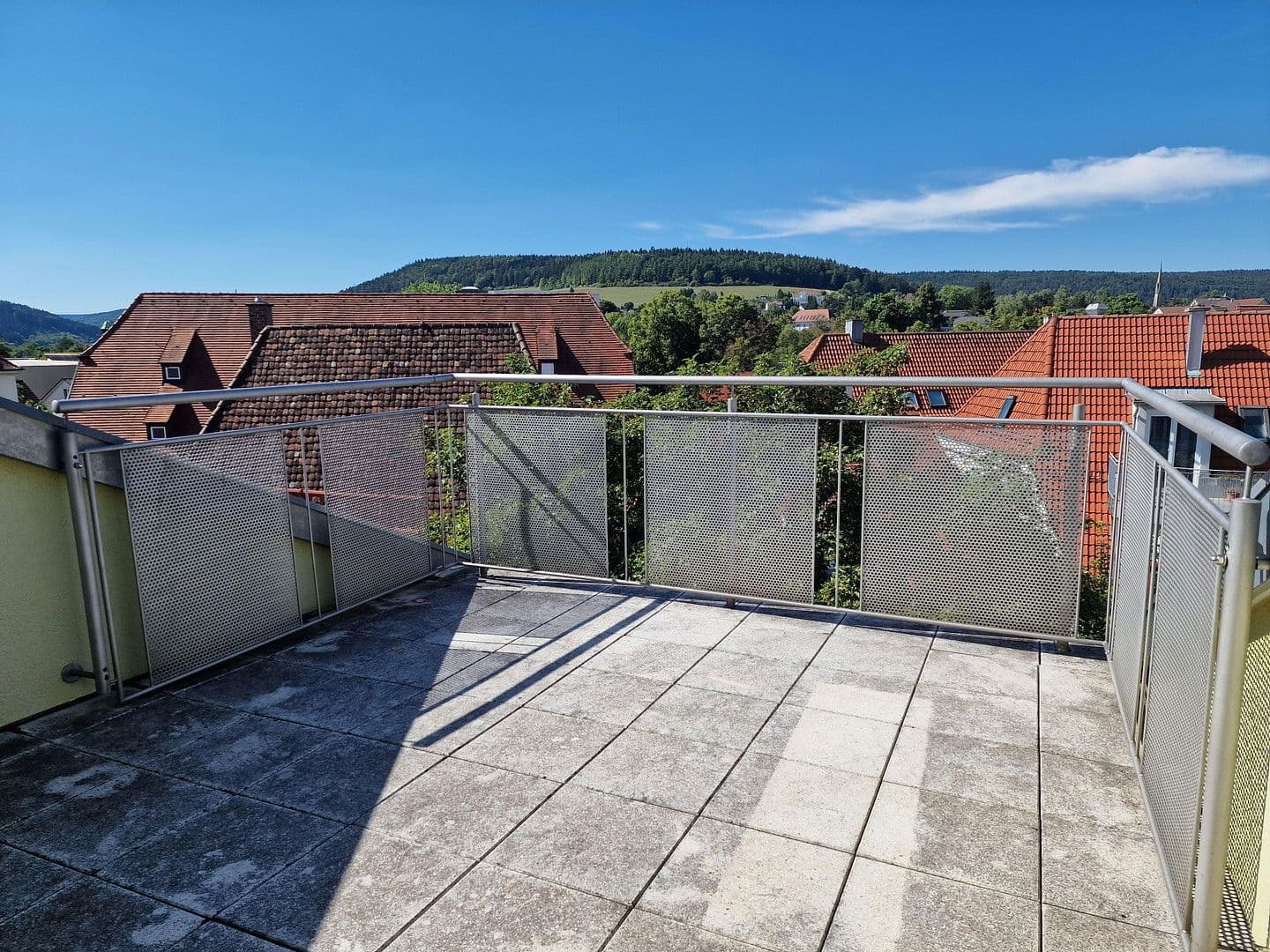 Pronájem bytu 4+1 120 m², Bahnhofstraße 10, Tuttlingen, Bádensko-Württembersko Pronájem bytu 4+1 120 m², Bahnhofstraße 10, Tuttlingen, Bádensko-Württembersko