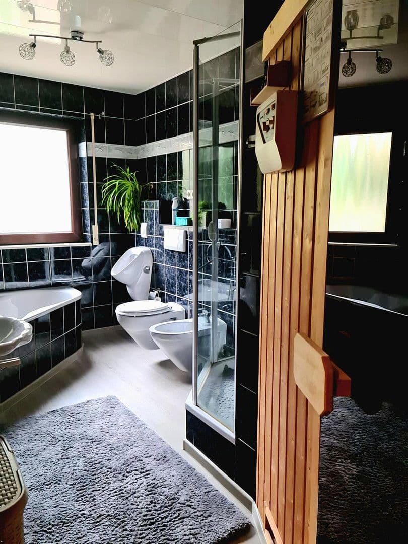 Prodej domu 183 m², pozemek 836 m², Adelsheim, Bádensko-Württembersko Prodej domu 183 m², pozemek 836 m², Adelsheim, Bádensko-Württembersko