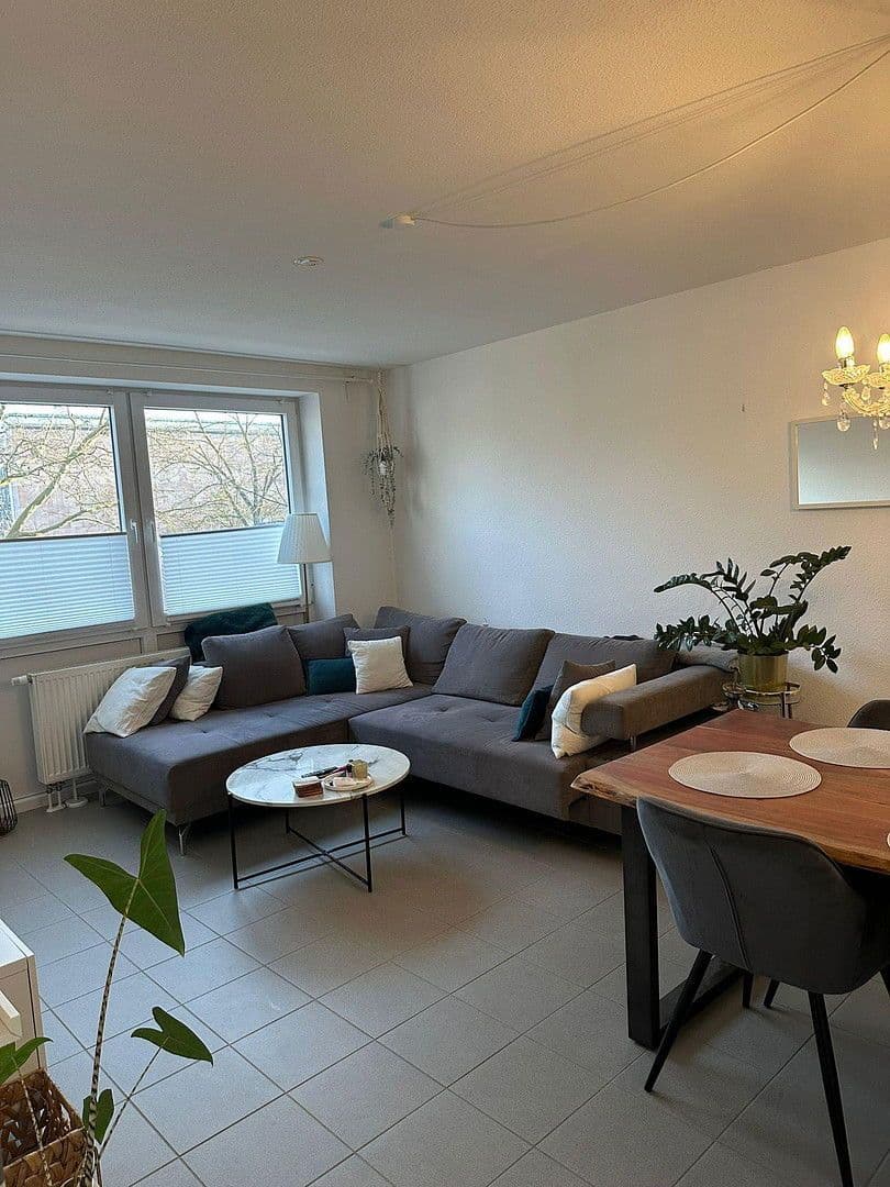 Pronájem bytu 3+1 70 m², Altenwoogstr.35, Kaiserslautern, Porýní-Falc Pronájem bytu 3+1 70 m², Altenwoogstr.35, Kaiserslautern, Porýní-Falc