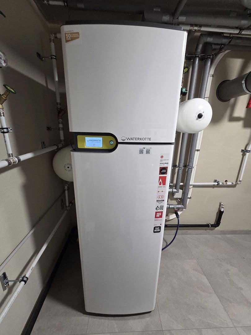 Prodej domu 185 m², pozemek 300 m², Rosenstr. 6a, Röthenbach an der Pegnitz, Bavorsko Prodej domu 185 m², pozemek 300 m², Rosenstr. 6a, Röthenbach an der Pegnitz, Bavorsko