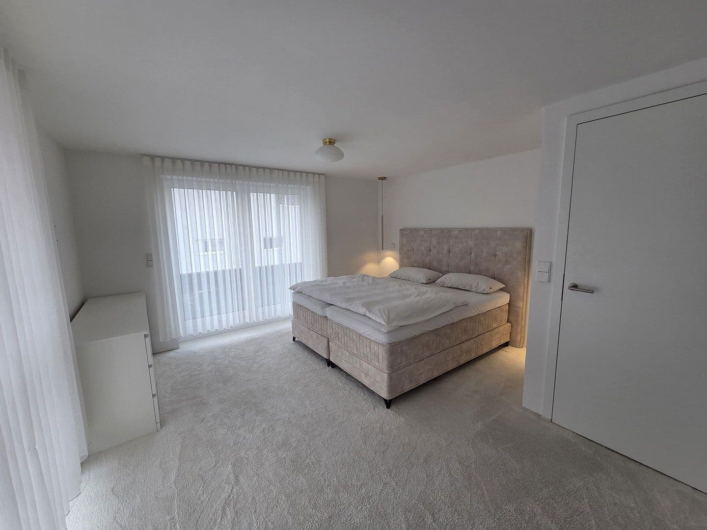 Prodej domu 185 m², pozemek 300 m², Rosenstr. 6a, Röthenbach an der Pegnitz, Bavorsko Prodej domu 185 m², pozemek 300 m², Rosenstr. 6a, Röthenbach an der Pegnitz, Bavorsko