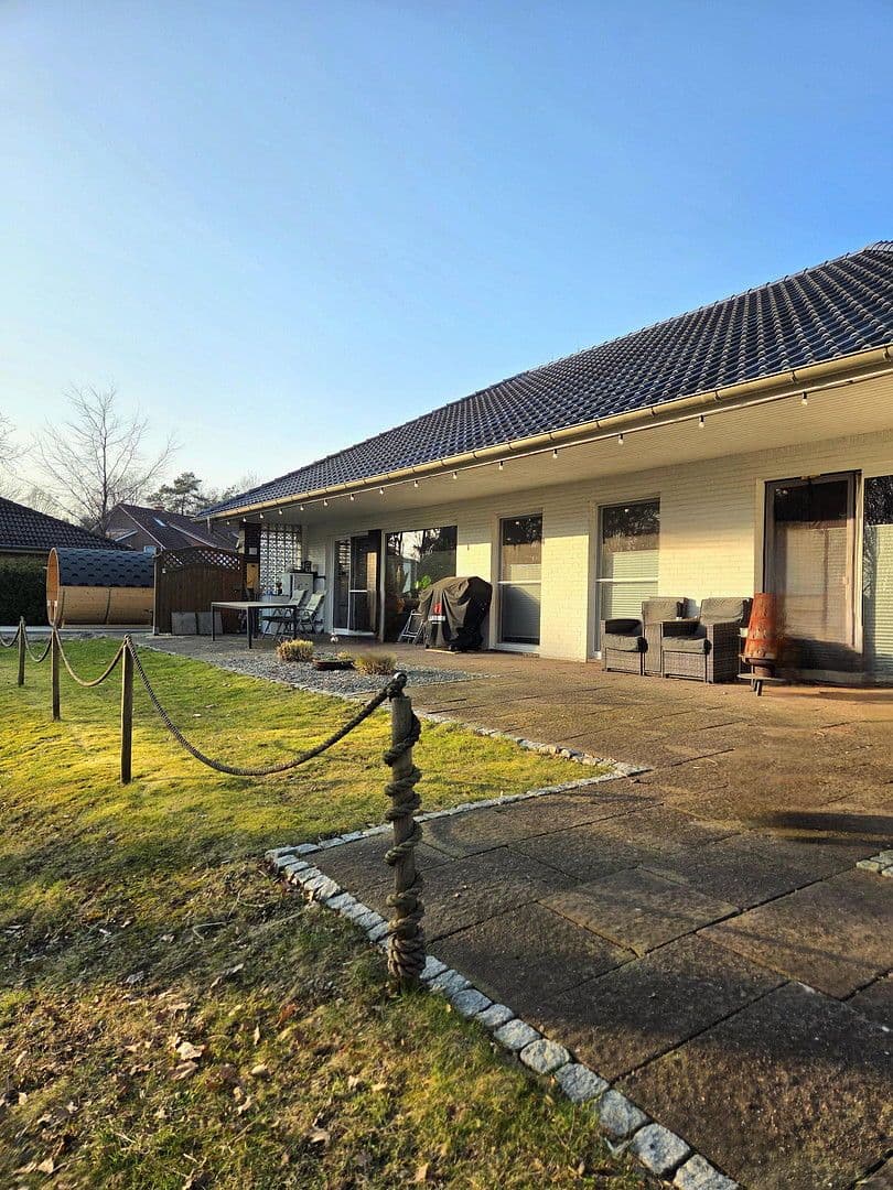 Prodej domu 143 m², pozemek 1.400 m², Hemmoor, Dolní Sasko Prodej domu 143 m², pozemek 1.400 m², Hemmoor, Dolní Sasko