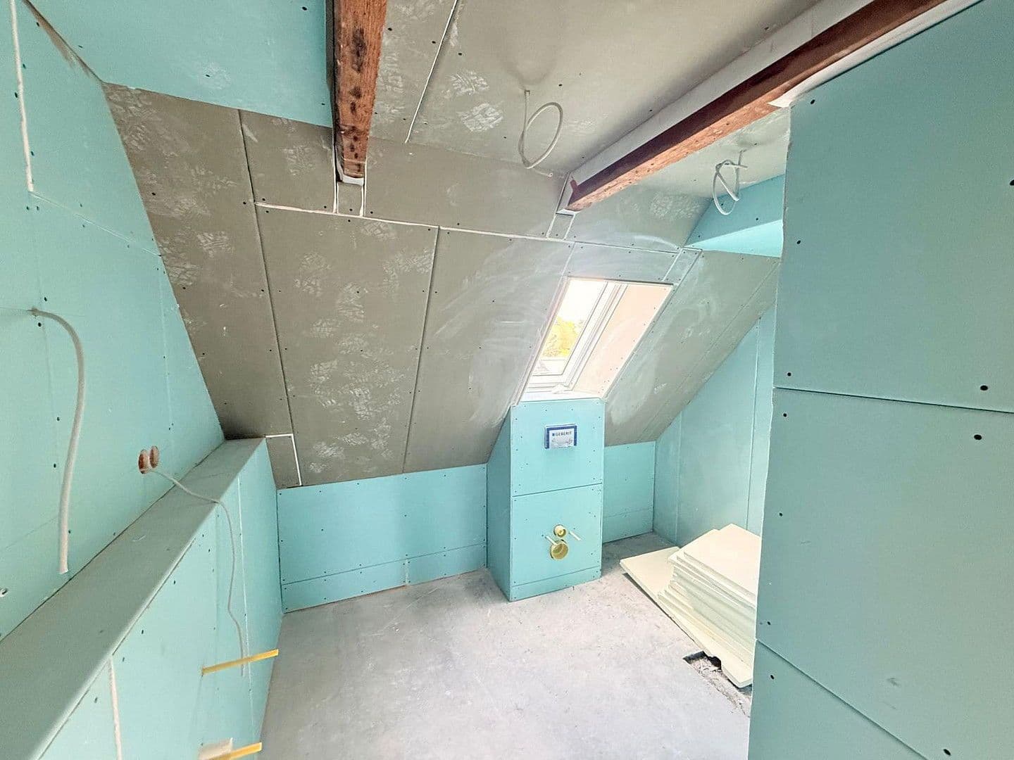 Prodej domu 133 m², pozemek 544 m², Glinde, Šlesvicko-Holštýnsko Prodej domu 133 m², pozemek 544 m², Glinde, Šlesvicko-Holštýnsko