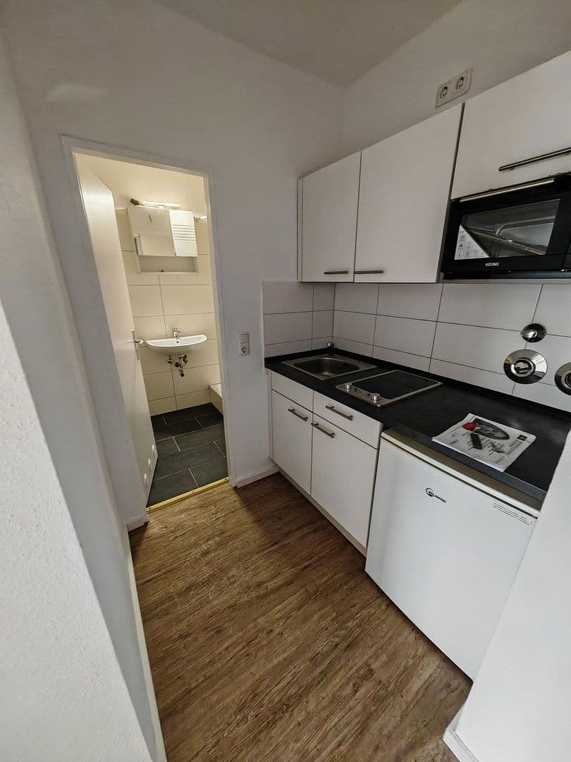 Pronájem bytu 1+1 27 m², Lettigkautweg 41, Frankfurt, Hessen Pronájem bytu 1+1 27 m², Lettigkautweg 41, Frankfurt, Hessen