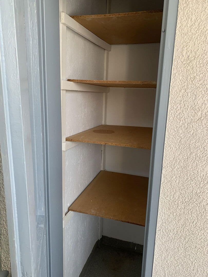 Pronájem bytu 3+1 70 m², Heinrich-Seliger-Straße 24, Frankfurt, Hessen Pronájem bytu 3+1 70 m², Heinrich-Seliger-Straße 24, Frankfurt, Hessen