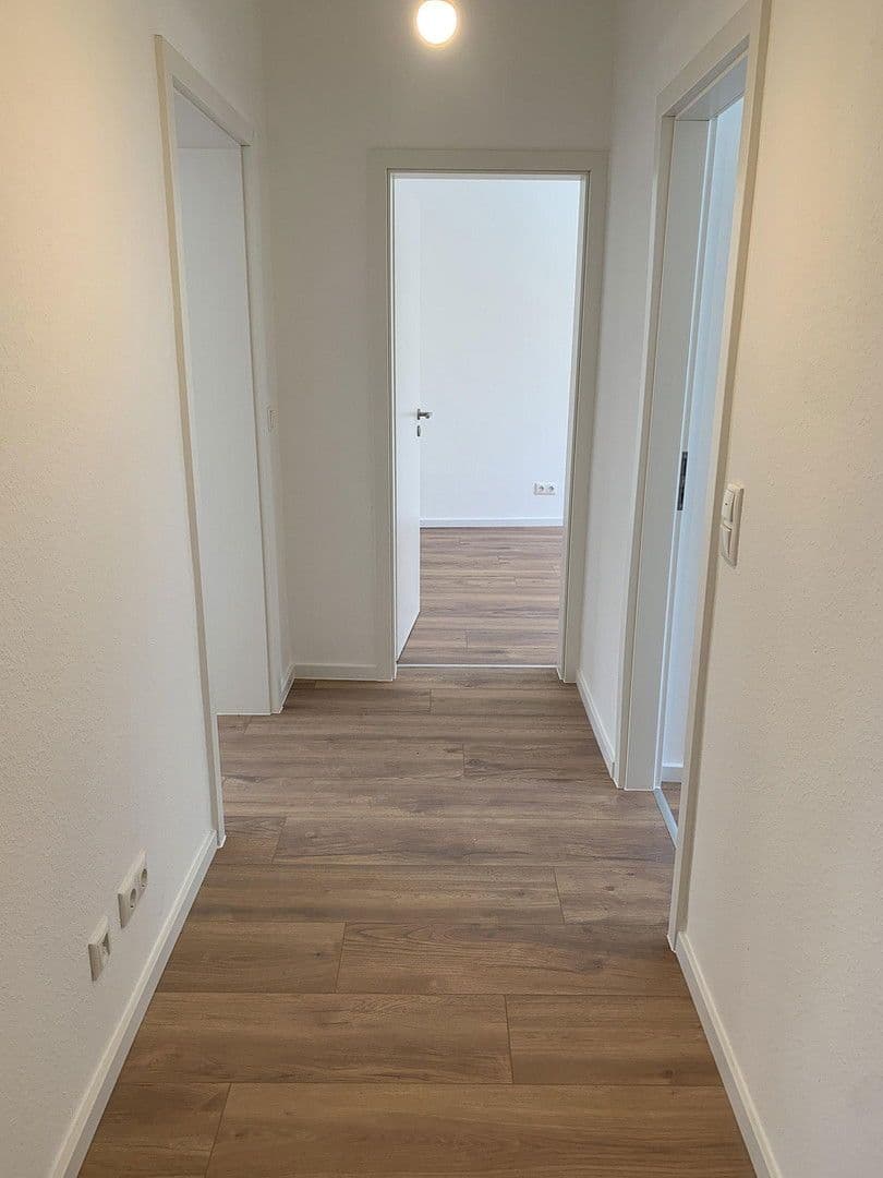 Pronájem bytu 3+1 70 m², Heinrich-Seliger-Straße 24, Frankfurt, Hessen Pronájem bytu 3+1 70 m², Heinrich-Seliger-Straße 24, Frankfurt, Hessen