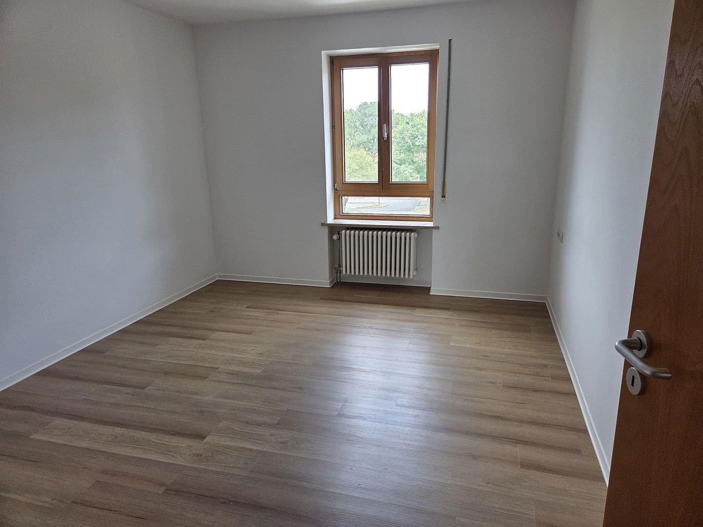 Pronájem bytu 3+1 72 m², Groß Kreutz (Havel), Braniborsko Pronájem bytu 3+1 72 m², Groß Kreutz (Havel), Braniborsko