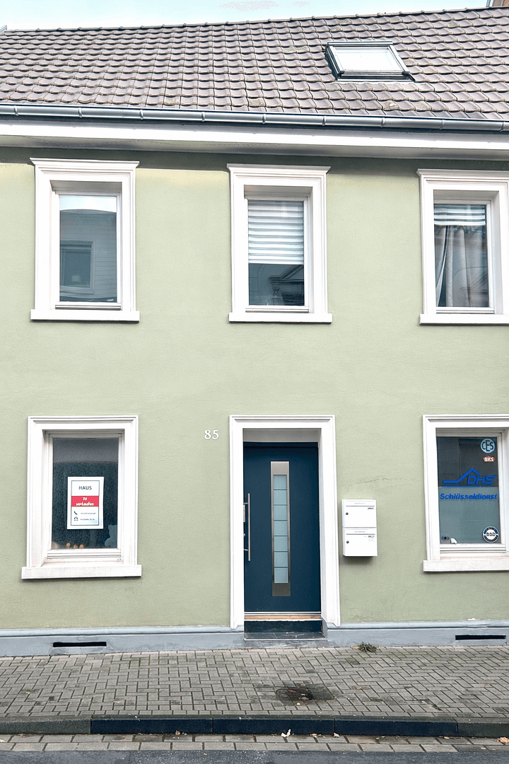 Prodej domu 185 m², pozemek 378 m², Hauptstr 85, Bad Honnef, Severní Porýní-Vestfálsko Prodej domu 185 m², pozemek 378 m², Hauptstr 85, Bad Honnef, Severní Porýní-Vestfálsko