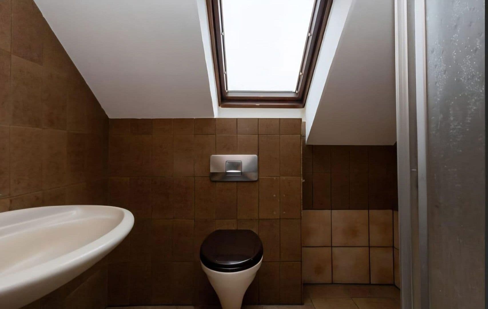 Pronájem bytu 4+1 135 m², Odenthal, Severní Porýní-Vestfálsko Pronájem bytu 4+1 135 m², Odenthal, Severní Porýní-Vestfálsko