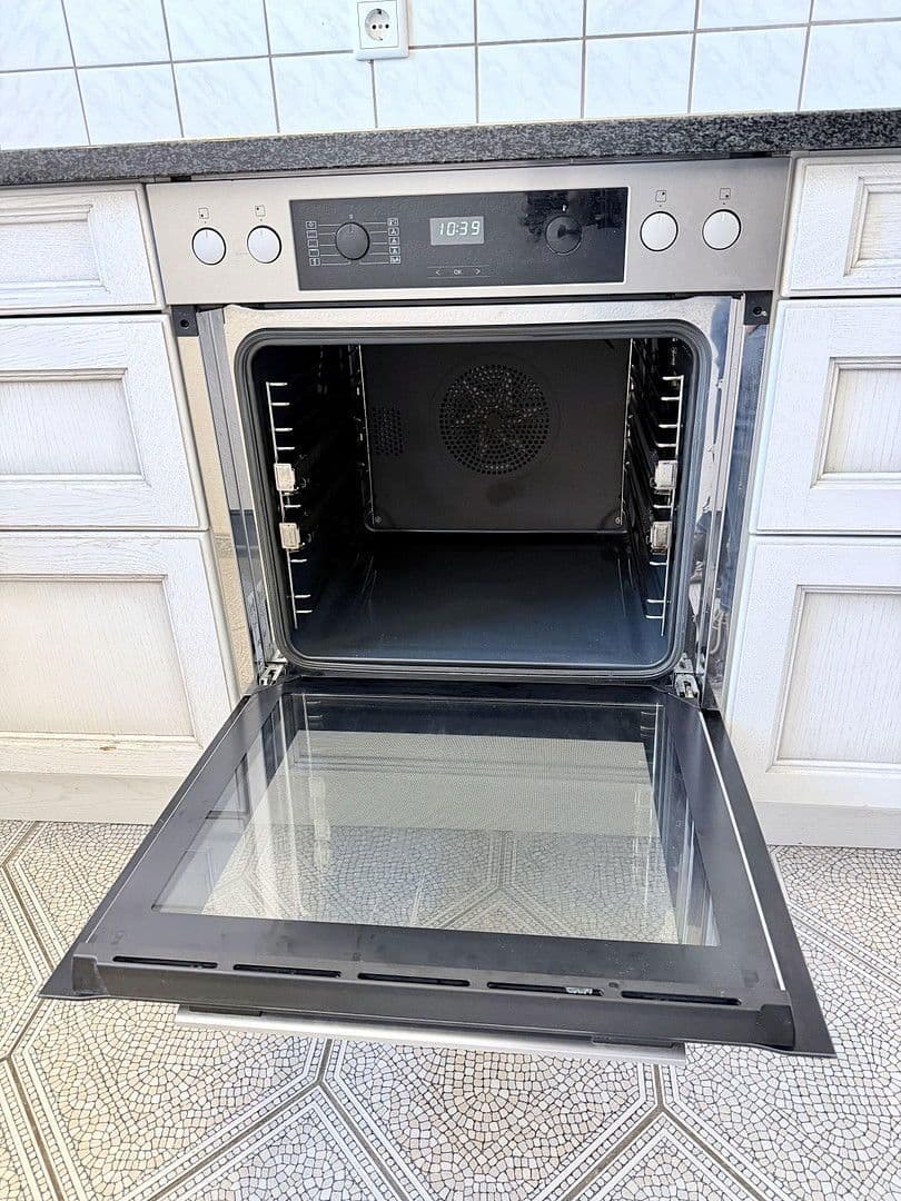 Prodej bytu 2+1 60 m², Luitpoldstraße 37, Neu-Ulm, Bavorsko Prodej bytu 2+1 60 m², Luitpoldstraße 37, Neu-Ulm, Bavorsko