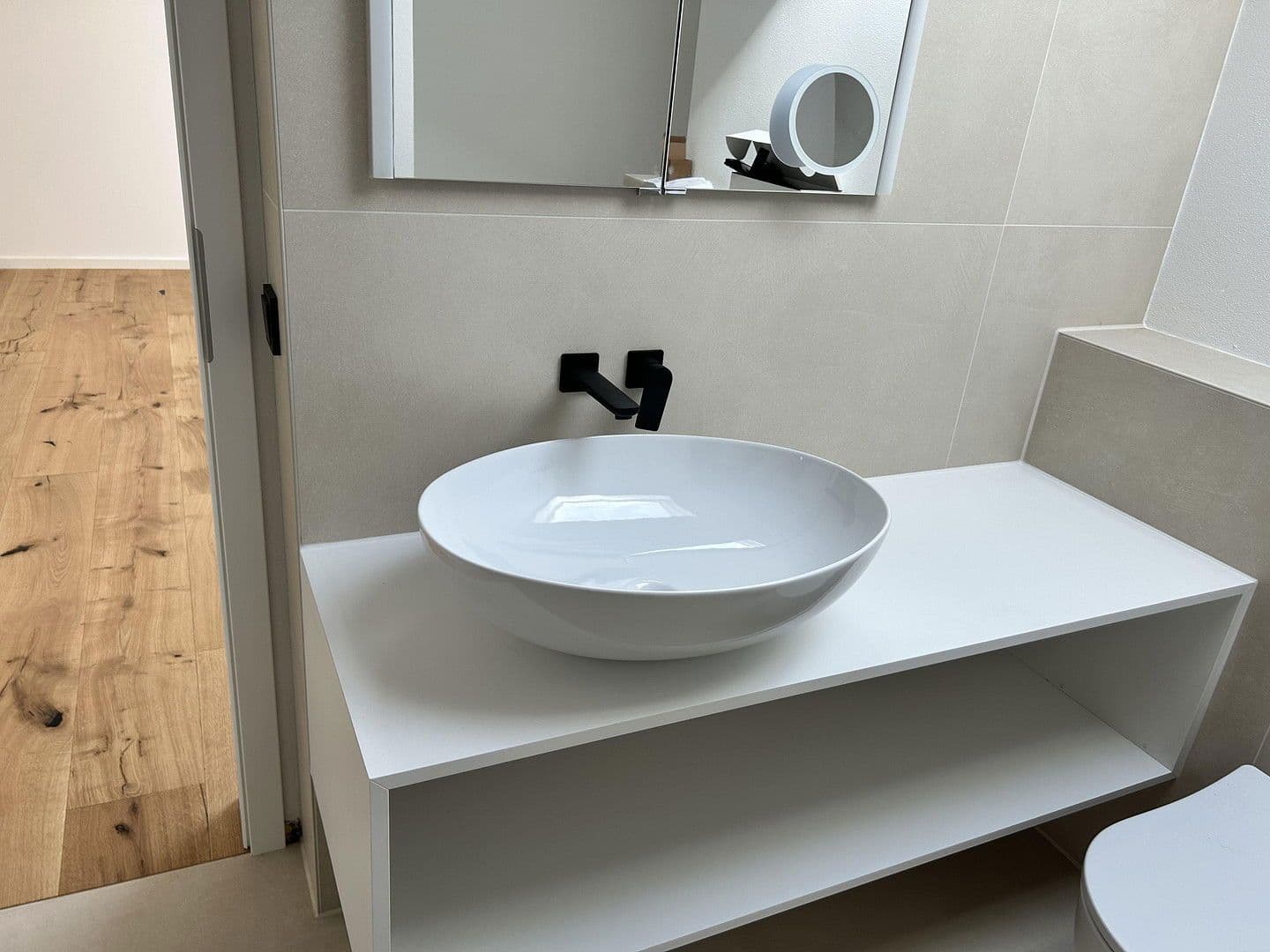 Pronájem bytu 4+kk 160 m², Lärchenweg 21, Bad Endorf, Bavorsko Pronájem bytu 4+kk 160 m², Lärchenweg 21, Bad Endorf, Bavorsko