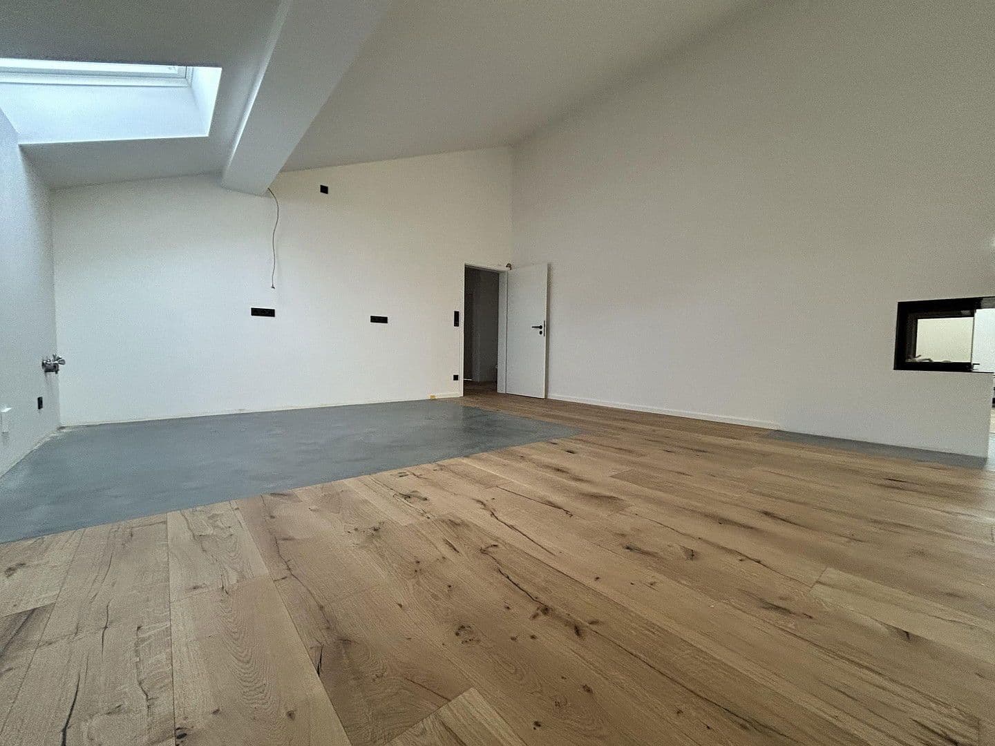 Pronájem bytu 4+kk 160 m², Lärchenweg 21, Bad Endorf, Bavorsko Pronájem bytu 4+kk 160 m², Lärchenweg 21, Bad Endorf, Bavorsko