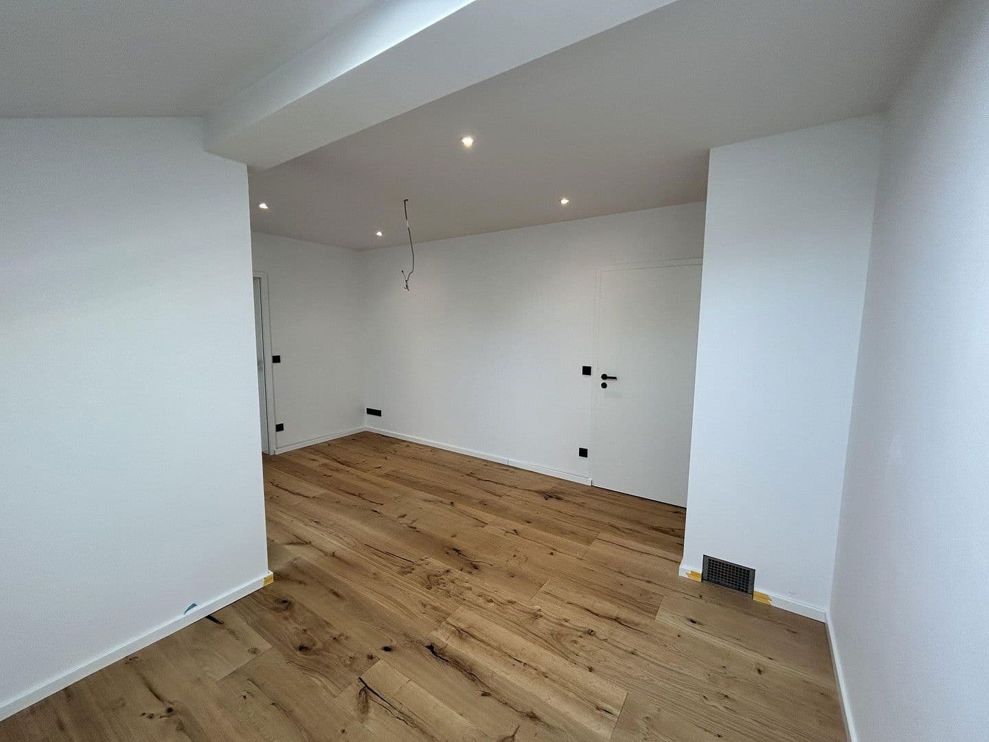 Pronájem bytu 4+kk 160 m², Lärchenweg 21, Bad Endorf, Bavorsko Pronájem bytu 4+kk 160 m², Lärchenweg 21, Bad Endorf, Bavorsko