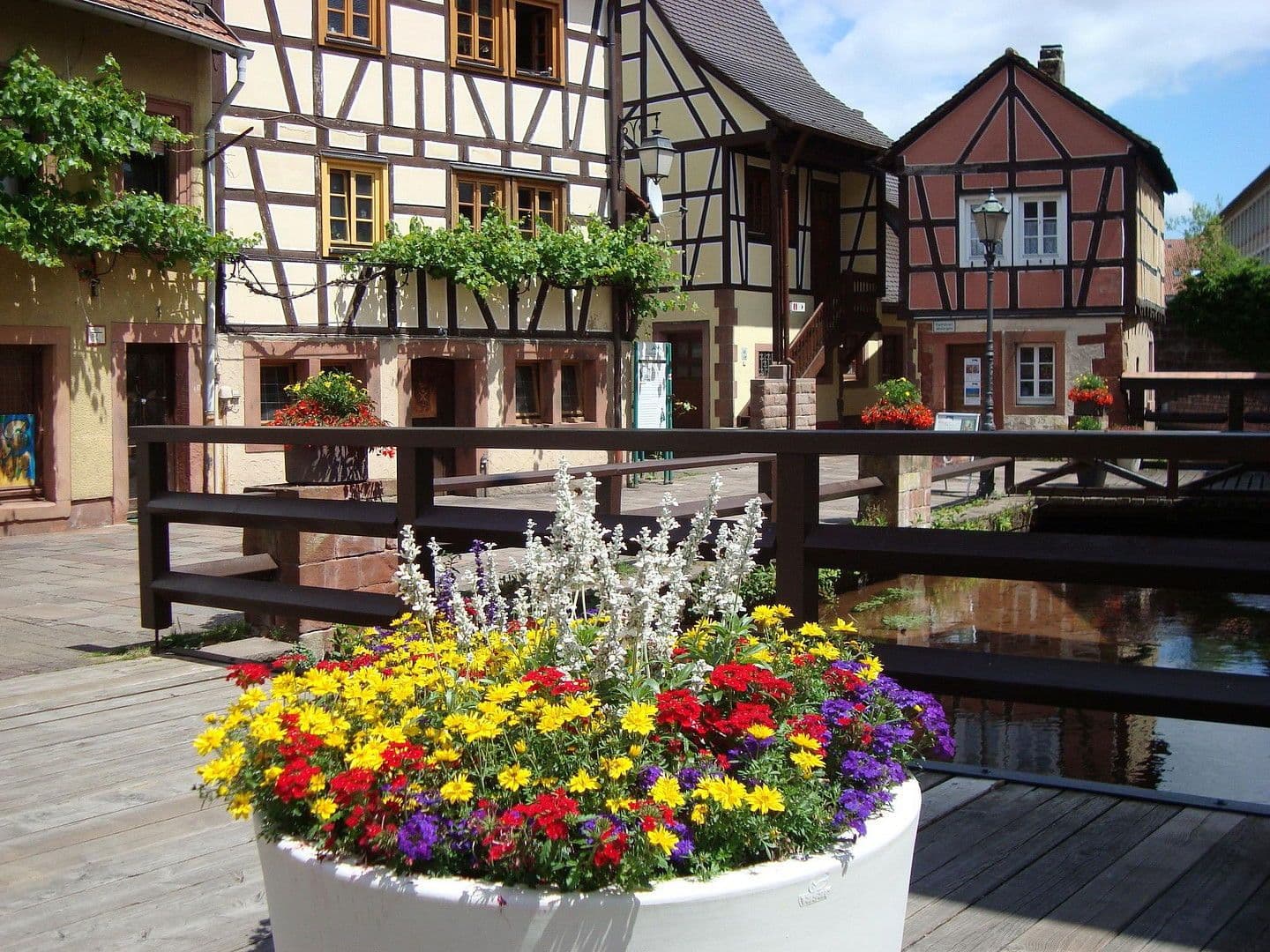 Pronájem bytu 6+1 154 m², Prof.-Nägle-Platz 2, Annweiler am Trifels, Porýní-Falc Pronájem bytu 6+1 154 m², Prof.-Nägle-Platz 2, Annweiler am Trifels, Porýní-Falc