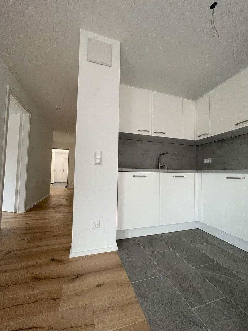 Pronájem bytu 3+1 76 m², Heilbronnerstraße 2, Bretten, Bádensko-Württembersko Pronájem bytu 3+1 76 m², Heilbronnerstraße 2, Bretten, Bádensko-Württembersko